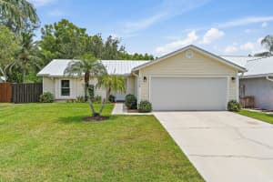6625 Se Amyris Court, Stuart