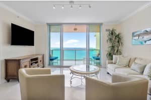 2650 Lake Shore Drive 2202, Riviera Beach