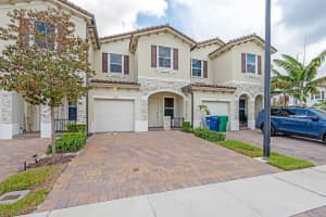 5515 Nw 27th Street, Lauderhill