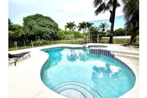 541 Nw Pine Sap Place, Jensen Beach