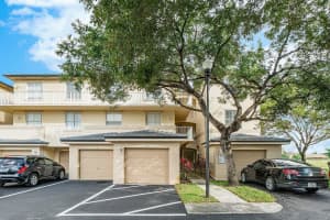 2040 Greenview Shores Boulevard 223, Wellington