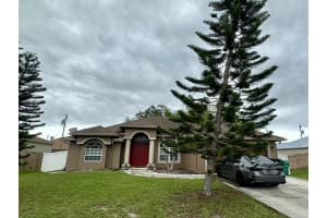 2067 Sw Mcallister Lane, Port Saint Lucie