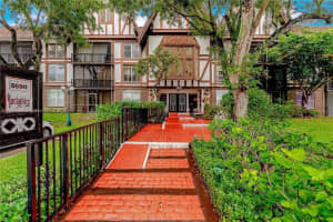 3690 Inverrary Drive 3t, Lauderhill