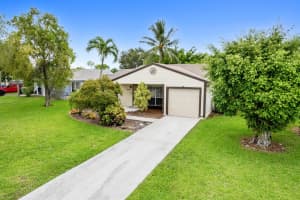 5423 Courtney Circle, Boynton Beach