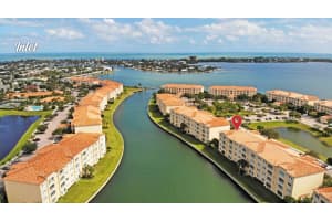 17 Harbour Isle Drive W 206, Fort Pierce