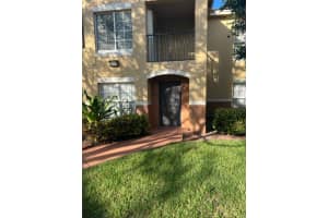 10330 S Fox Trail Road 1212, Royal Palm Beach
