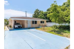 4230 Ne 1st Terrace, Oakland Park