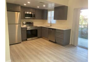 2632 Nw 52nd Avenue 11b, Lauderhill