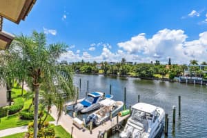 210 Captains Walk 711, Delray Beach