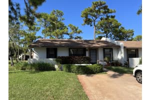 6117 Fairfield Circle, Greenacres