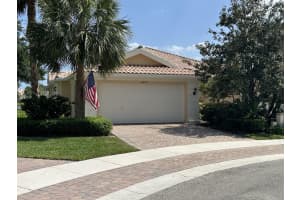 8270 Eleuthera Lane, Wellington