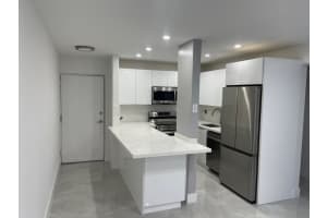 3642 Ne 171 Street 401, North Miami Beach