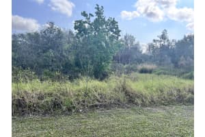13528 Hull Street, Sebring