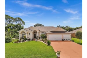 757 Ne Galilean Street, Port Saint Lucie