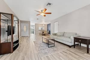 193 Se 1st Circle B, Boynton Beach