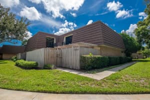 1607 16th Lane, Palm Beach Gardens