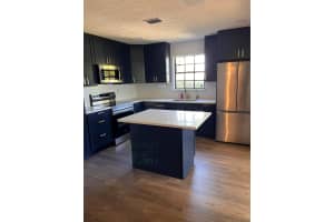 7281 Se Concord Place, Hobe Sound
