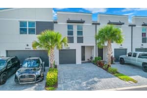 5688 Mentmore Drive, Mangonia Park