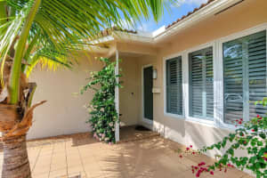 5811 Ne 22nd Way, Fort Lauderdale