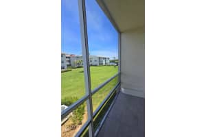 530 Horizons E 203, Boynton Beach