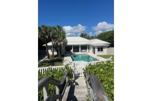 77 N Beach Road, Jupiter Island