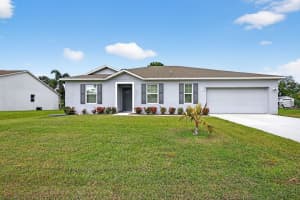 657 Ne Horizon Lane, Port Saint Lucie