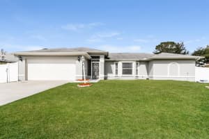 317 Sw Duxbury Avenue, Port Saint Lucie