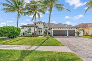 596 N Cypress Drive, Tequesta