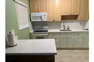 110 Se 2nd Street 303, Hallandale Beach