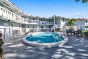 431 W Camino Real 14, Boca Raton