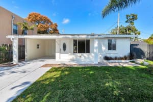 913 Avon Road, West Palm Beach