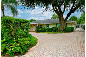 129 Alhambra Place, West Palm Beach