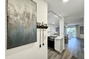 2811 S Garden Drive 209, Palm Springs
