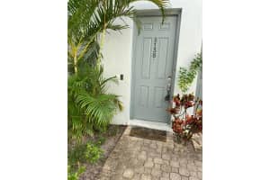 3138 Laurel Ridge Circle Circle, Riviera Beach