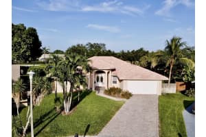 13620 Folkestone Court W, Wellington