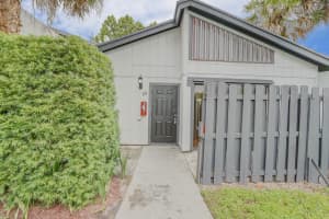 100 Sparrow Drive 19, Royal Palm Beach