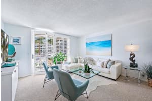 139 Sunrise Avenue 306, Palm Beach