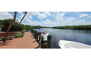 841 Sw South River Drive 102, Stuart
