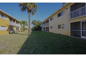 1501 Crescent Circle D34, Lake Park
