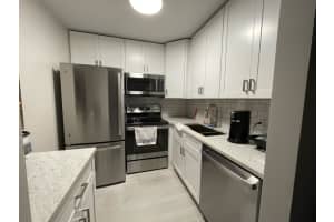 86 Hastings F, West Palm Beach
