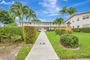 130 Cambridge F, West Palm Beach