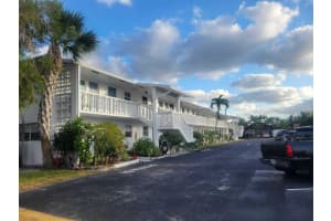 6560 Winfield Boulevard 102, Margate