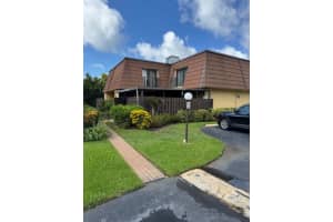 4221 Turnberry Circle 10, Lake Worth