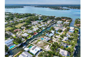 916 N Loxahatchee Drive, Jupiter