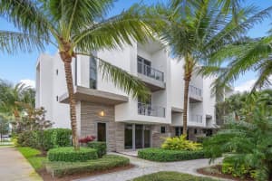 4053 Nw 17th Way, Boca Raton