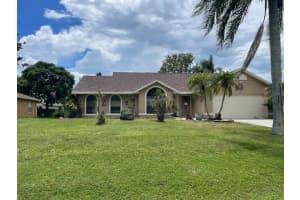 618 Se Streamlet Avenue, Port Saint Lucie