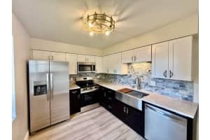 2050 Oleander Boulevard 3-101, Fort Pierce