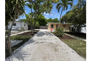1563 Nw 10 Place, Fort Lauderdale