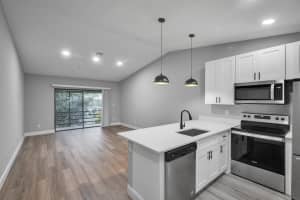 800 Nw Fork Road 10-8, Stuart
