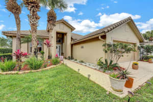 9056 Bay Harbour Circle, West Palm Beach